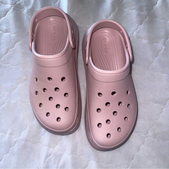 NNWOT Crush Clog CROCS For a fresh new take on your favorite clog. Pink - Picture 8 of 13